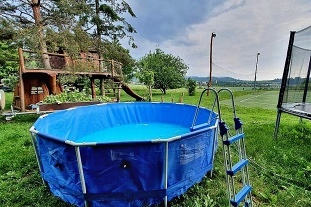 Chata bazén a hřiště - Hostýnské vrchy - Rychlov