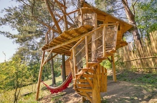 Wellness glamping - Treehouse u řeky - Sázava