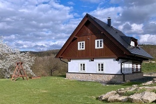 Roubenky u Kouteckého potoka - hrad Lipnice