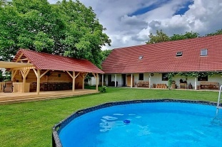 Chalupa bazén a wellness - Toulava - Blaník