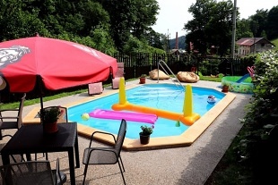 Roubená chalupa s bazénem Krkonoše - Černá hora