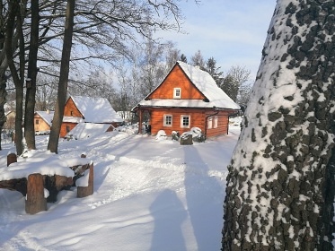 Roubenky U veverky - Lomy - Kunak - . Kanada