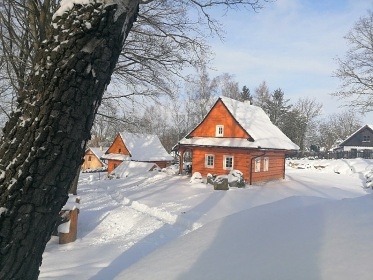 Roubenky U veverky - Lomy - Kunak - . Kanada