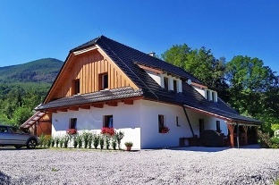 Valašská chalupa - úpatí hory Radhošť - Pustevny