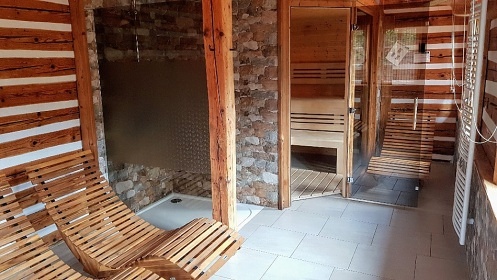 Roubenka s wellness - sauna - vivka - bazn