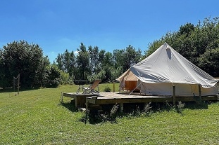 Glamping Nvary - ubytovn esk Kanada