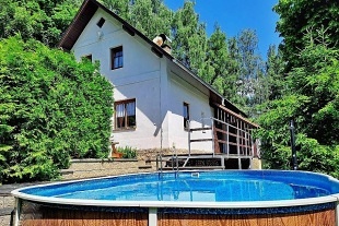 Chalupa s bazénem - Jizerské hory - Sklenařice