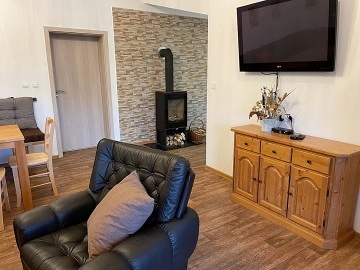 Chalupa s bazénem - apartmány Třeboňsko - Hamr