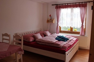 Chalupa s bazénem - apartmány Třeboňsko - Hamr