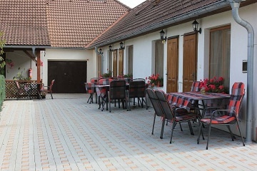 Chalupa s bazénem - apartmány Třeboňsko - Hamr