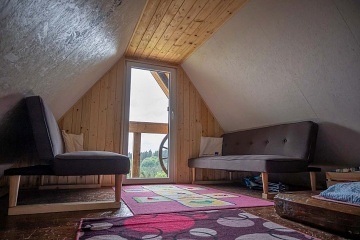 Chata a koupací sud - glamping na samotě Zlínsko