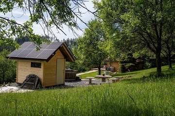 Chata a koupací sud - glamping na samotě Zlínsko