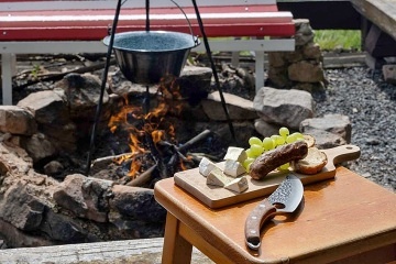 Chata a koupací sud - glamping na samotě Zlínsko