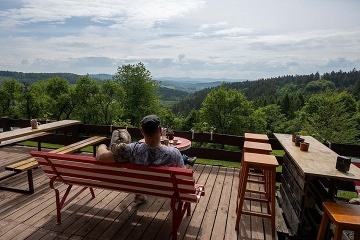 Chata a koupací sud - glamping na samotě Zlínsko