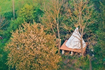 Teepee V Zti - Glamping Ledeko - Szava