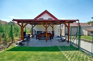 Chata a vinný sklep - Habánská stezka - Pálava