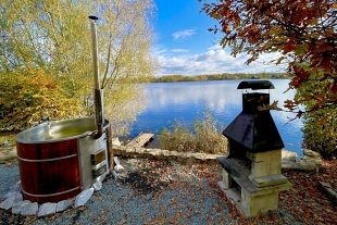 Glamping s wellness - pozemek na rybaen - Sandberk