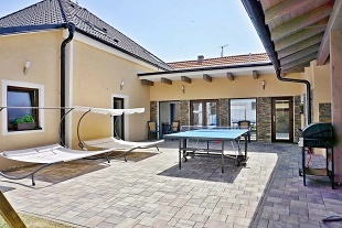 Wellness chalupa - vnitřní bazén - park Podyjí