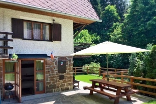 Chata Orlická přehrada - Vltava - zámek Orlík