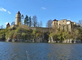 Chata Orlická přehrada - Vltava - zámek Orlík