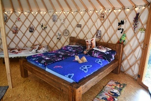 Glamping Jurta Toulava - Čapí hnízdo - Monínec