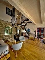 Chalupa se saunou - terasa a potok - Jizerské hory