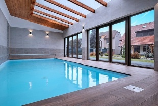 Wellness chalupa a vnitřní bazén - park Oslava