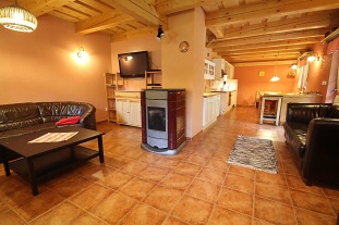 Roubenka u lesa - Karolinka - Nová Hrozenkov