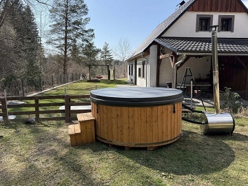 Chalupa u cyklotrasy - Šumava - Volary - Blanice