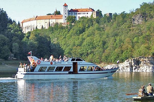 Vranovsk pehrada-chata Veselka