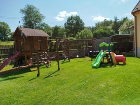 Rodinný penzion s bazénem - Toulava - Podblanicko