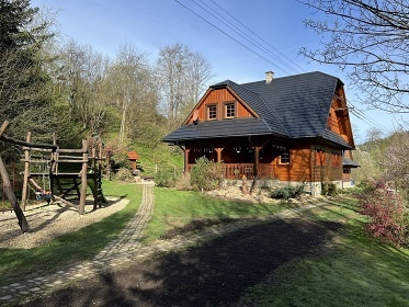 Valašská roubenka - cyklostezka Bečva - Beskydy