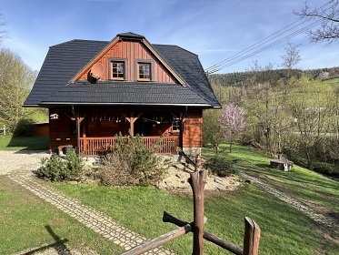 Valašská roubenka - cyklostezka Bečva - Beskydy